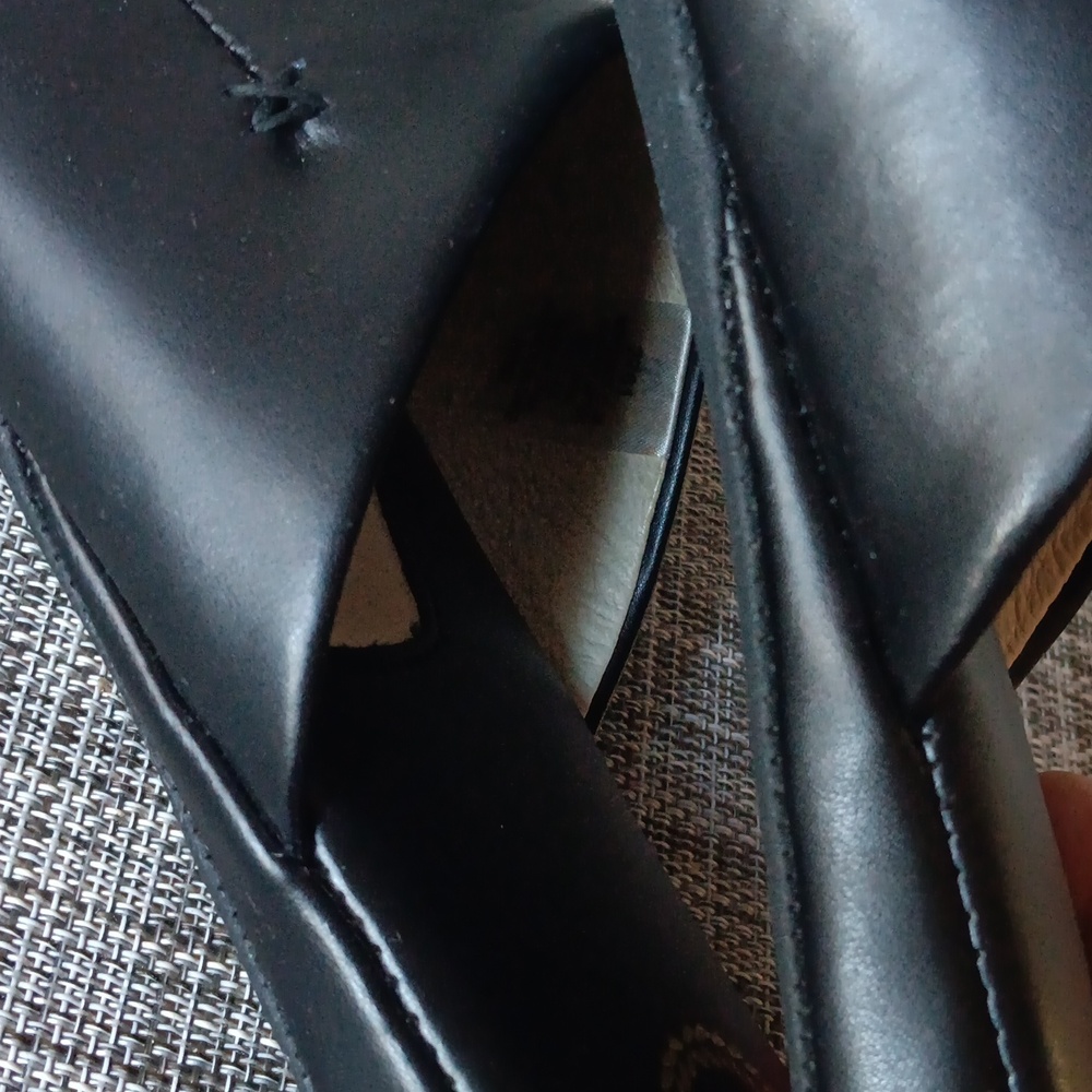 L.B. Evans Men's Black Slippers - Picture 6 of 7